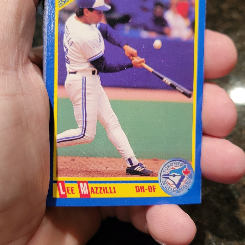BASEBALL CARDS - Picture 13 of 16
